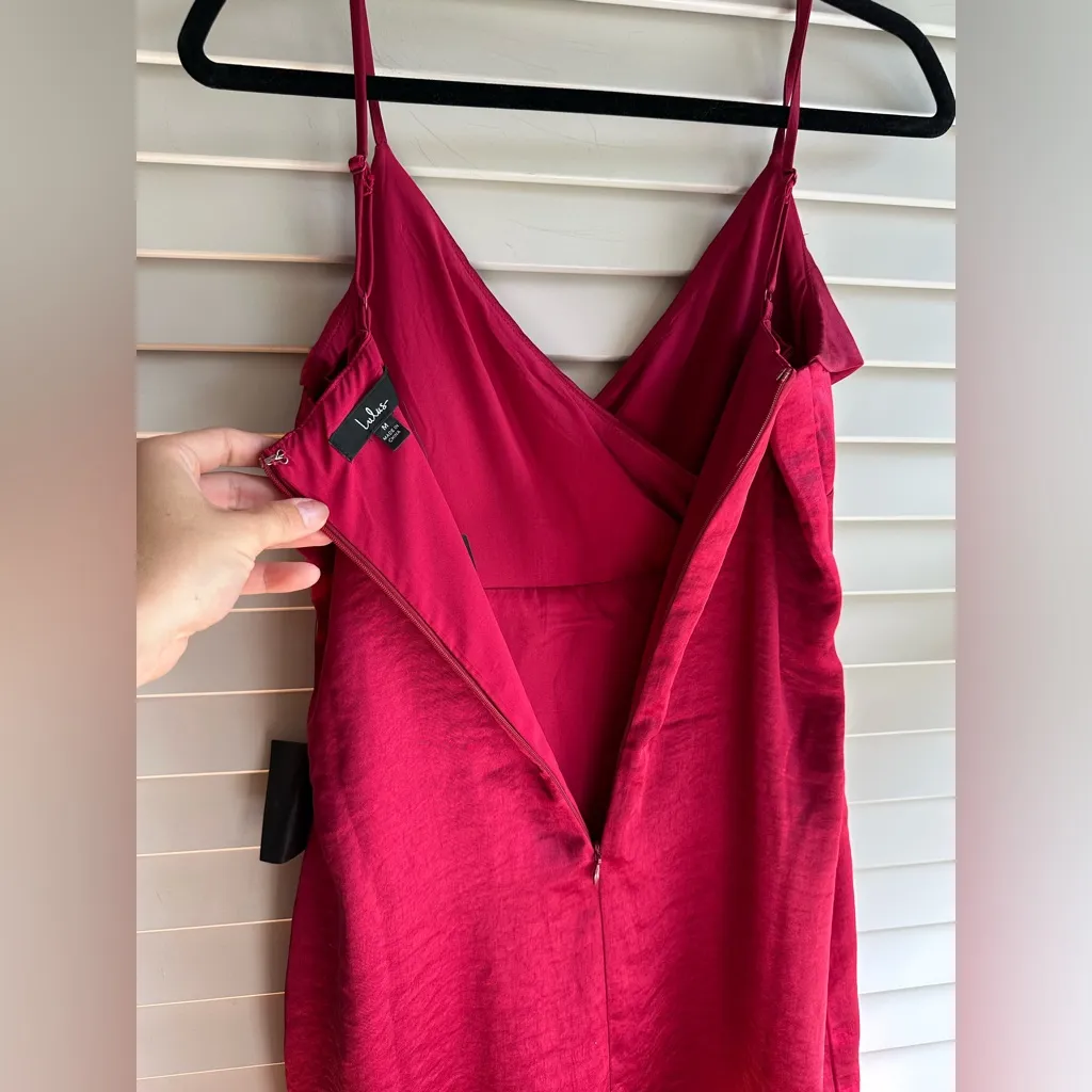 Elegant Red Satin Slip Dress with V - Image 4