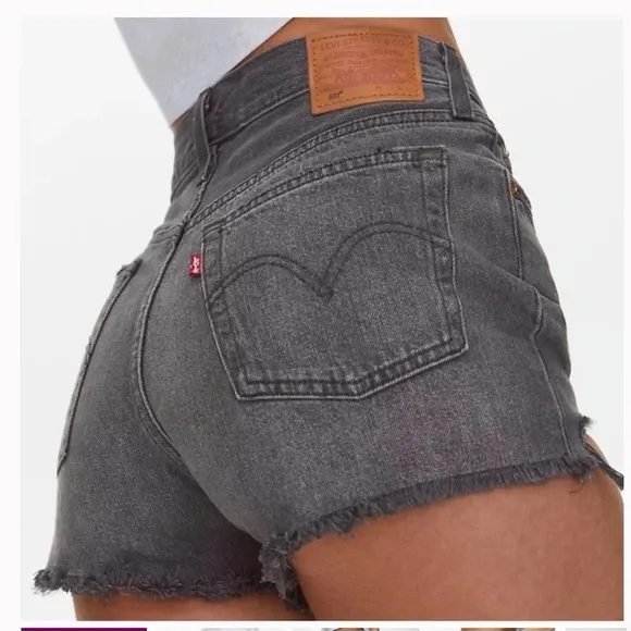 Levi's Premium 501 Cut Off Denim Shorts 100% Cotton Button Fly Black Size 25 - Image 3