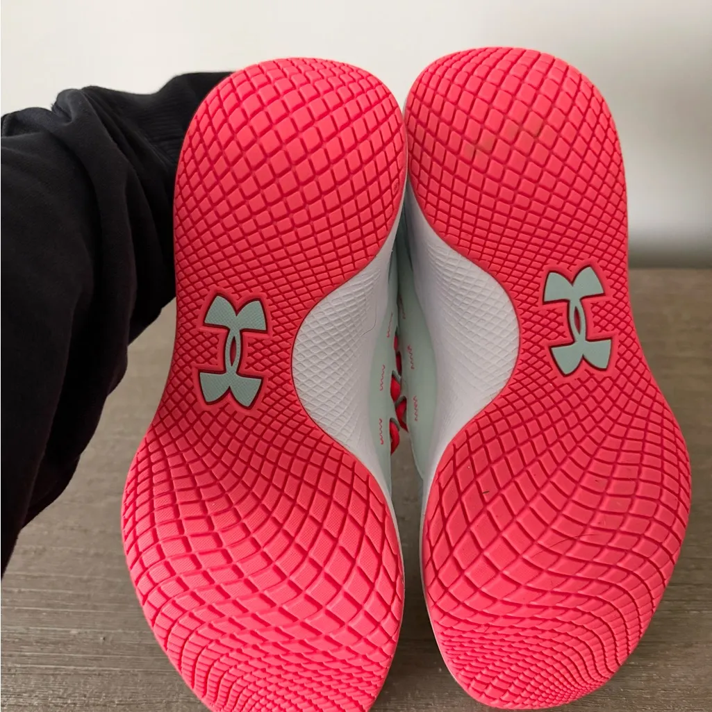 NWOB Under Armour W Charged Breathe Sneaker in Mint and Neon Red Size 7 - Image 6