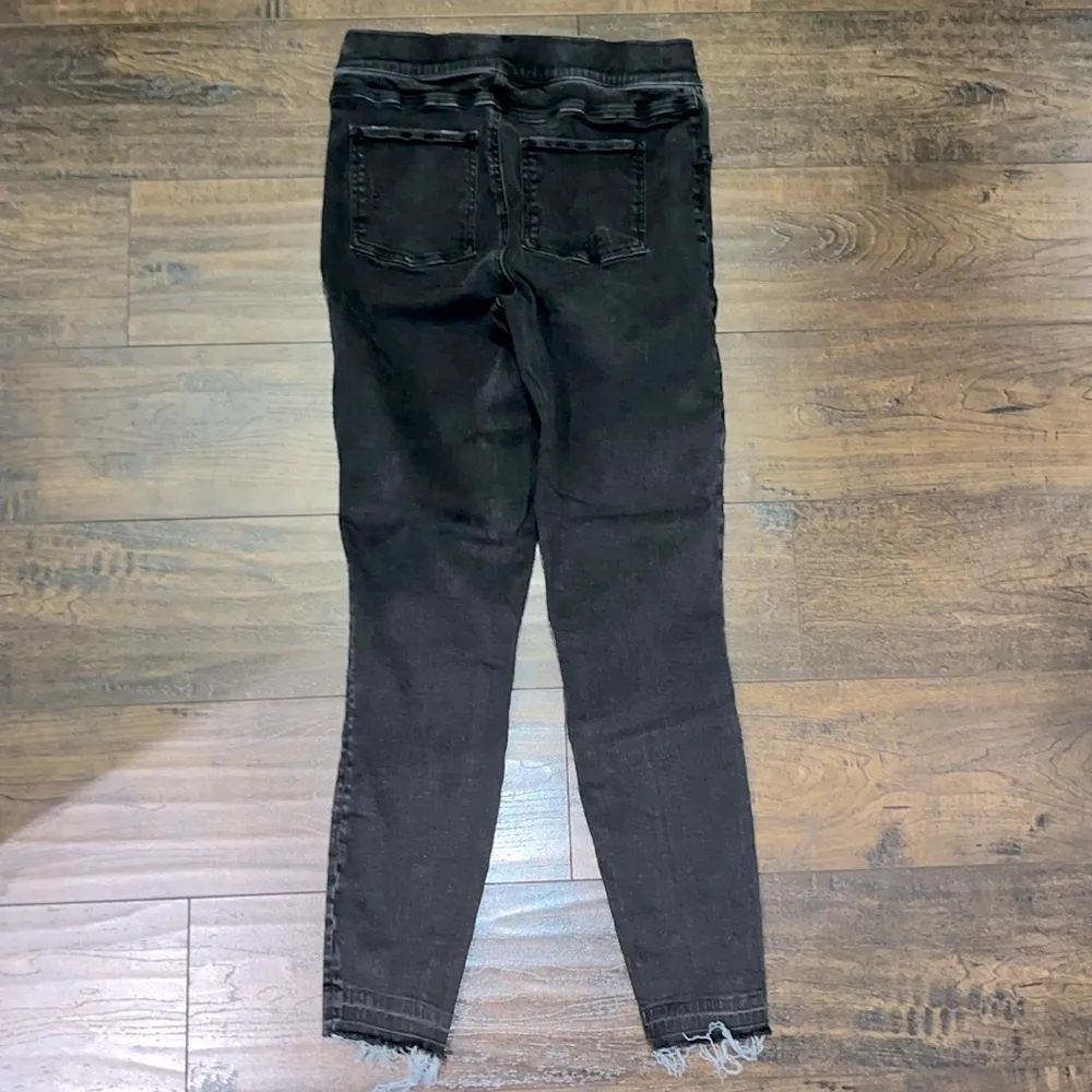 Raw Hem Distressed Pull-On Jeans - Image 4