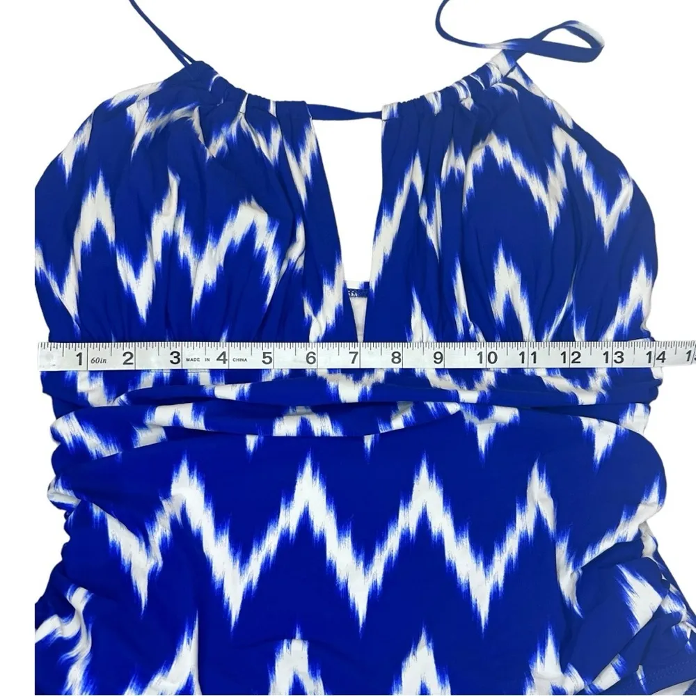 La Blanca Women’s Blue & White Ikat Halter Neck One-Piece Swimsuit Beach Pool - Image 12