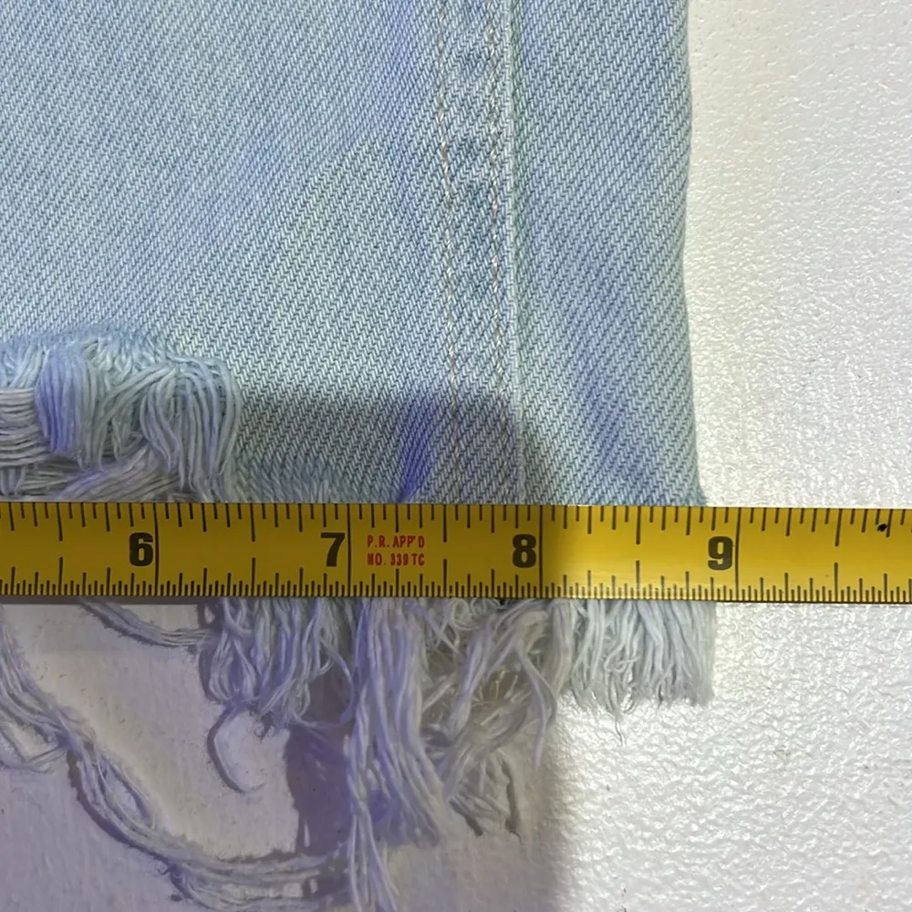 We the Free People Size 31 Mid rise Maggie Distressed Crop Jeans Raw Frayed Hem - Image 8