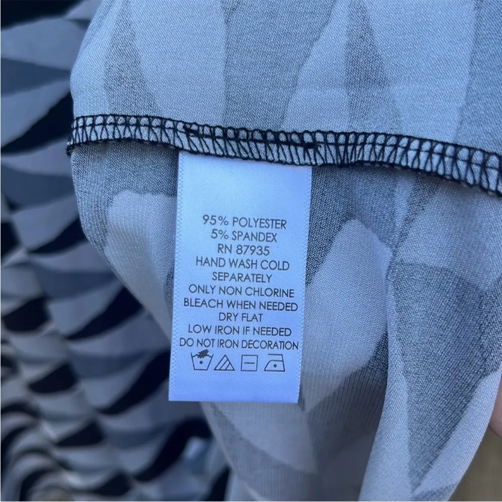 Like New Susan Graver Artisan Mixed Print Beaded Liquid Knit Top Black Grey XL - Image 6