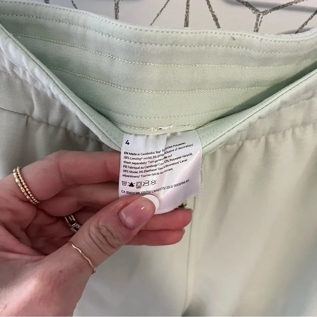 Lululemon Softstreme High-Rise Pant *Full Length
Kohlrabi Green - Image 7