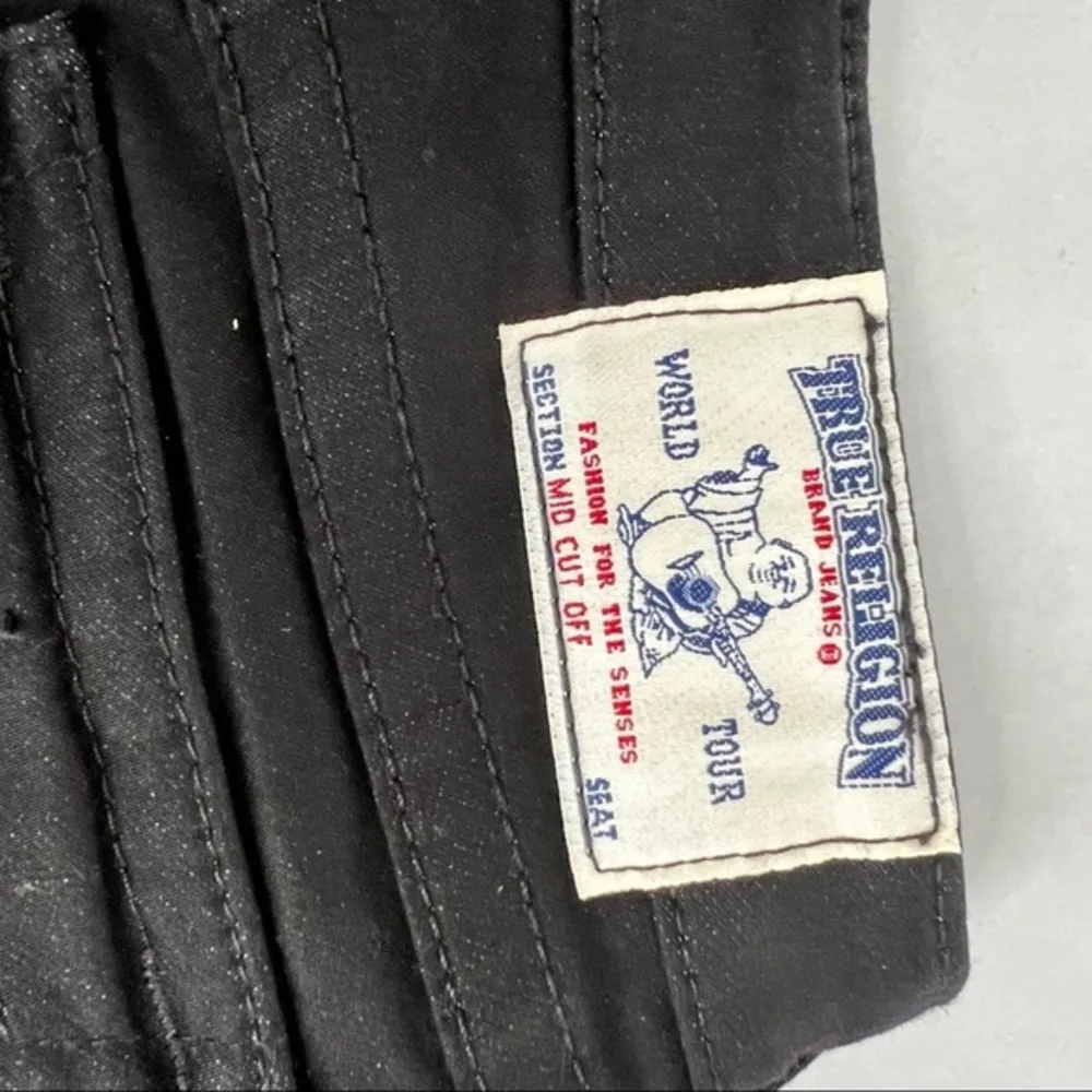 True Religion Mid Cut Off Low rise Black shorts - Image 31