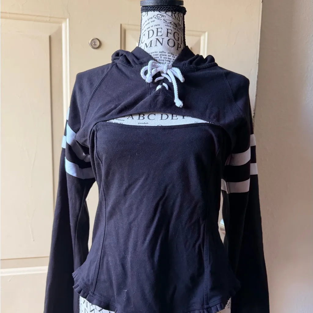 VENUS Black and White Striped Hoodie - Image 4