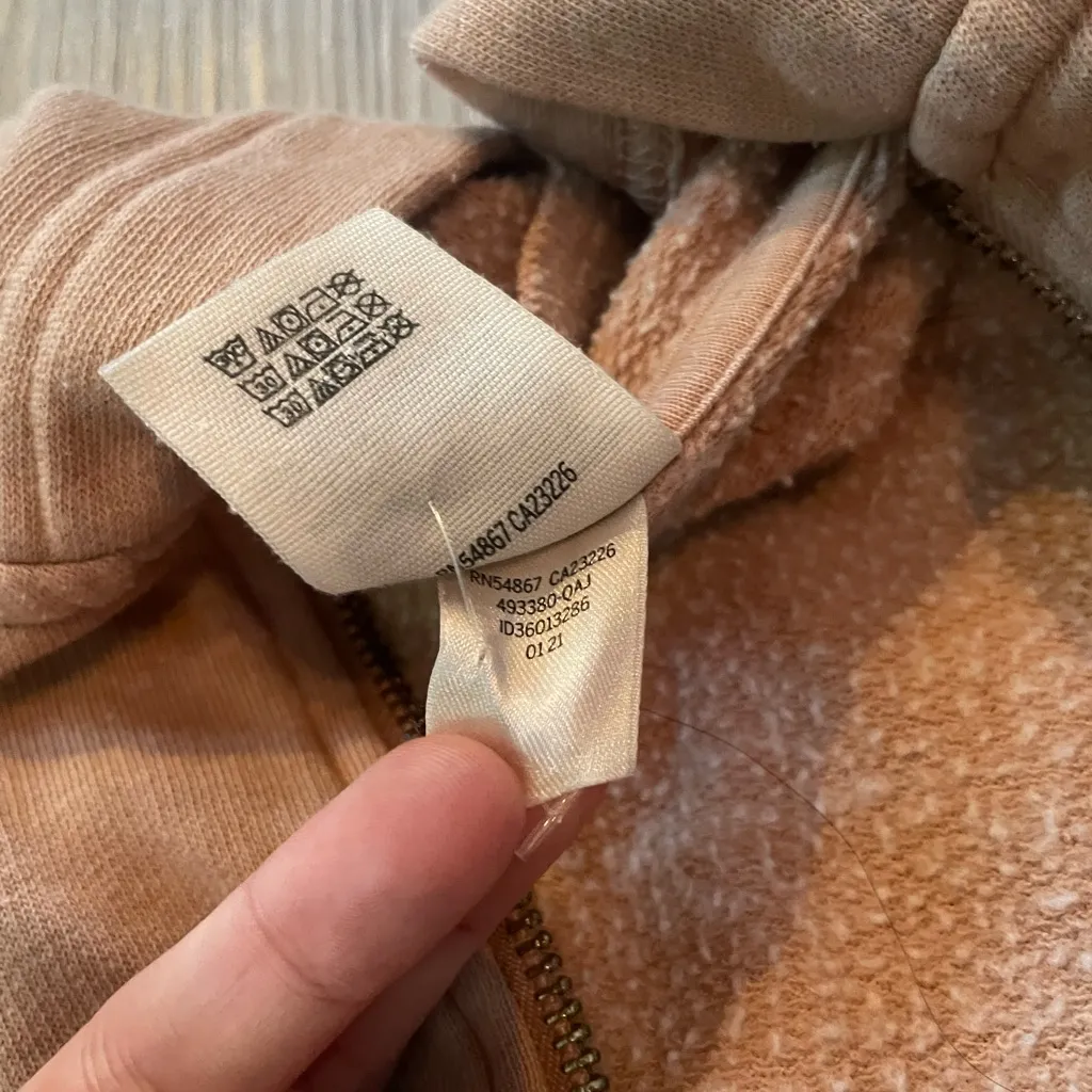 PINK Victoria’s Secret Oversized Light Tan Mocha Zip Up Hoodie size Medium - Image 6