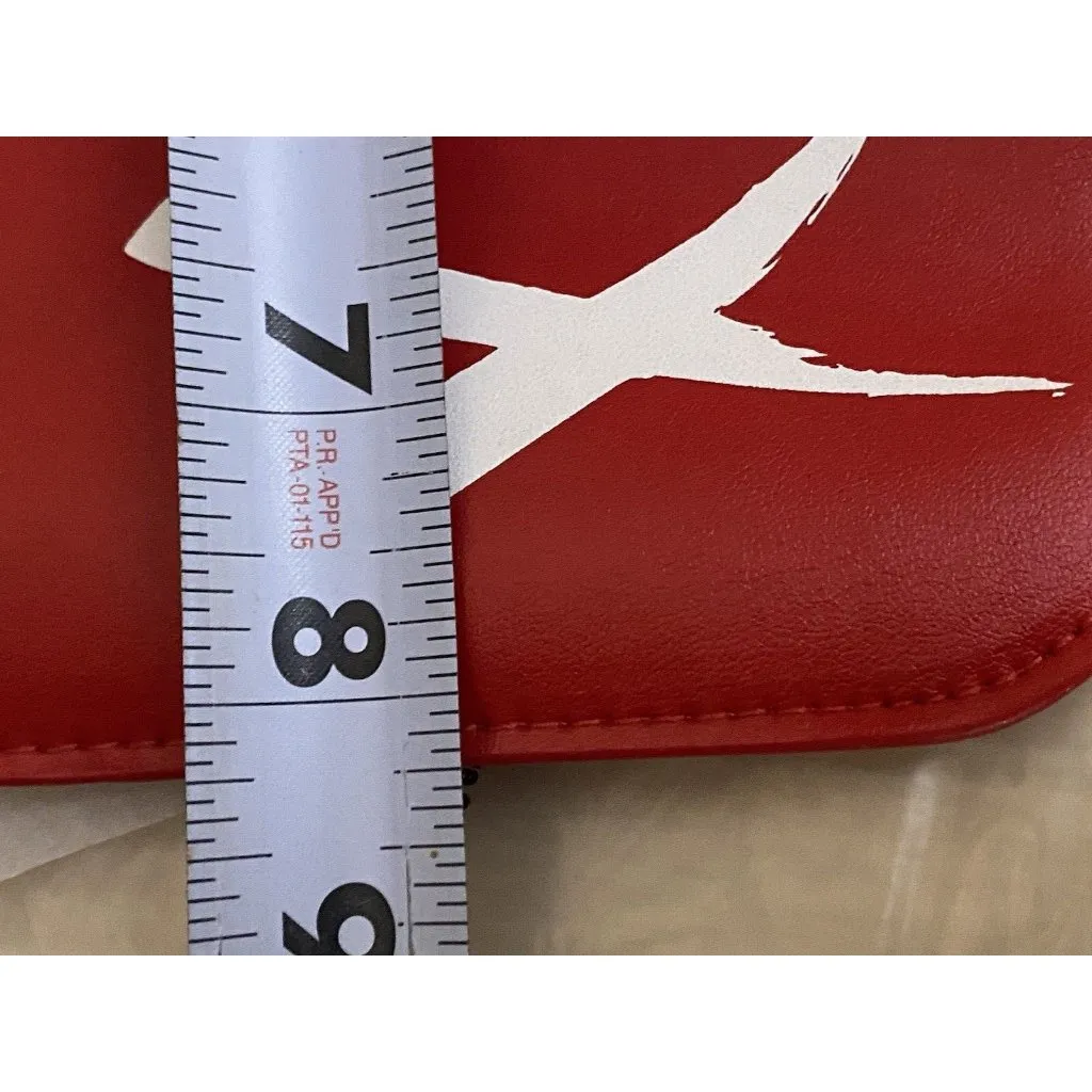 Red Victoria's Secret XOXO Hugs And Kisses- Wristlet makeup Bag-8W-6H-NEW! - Image 2