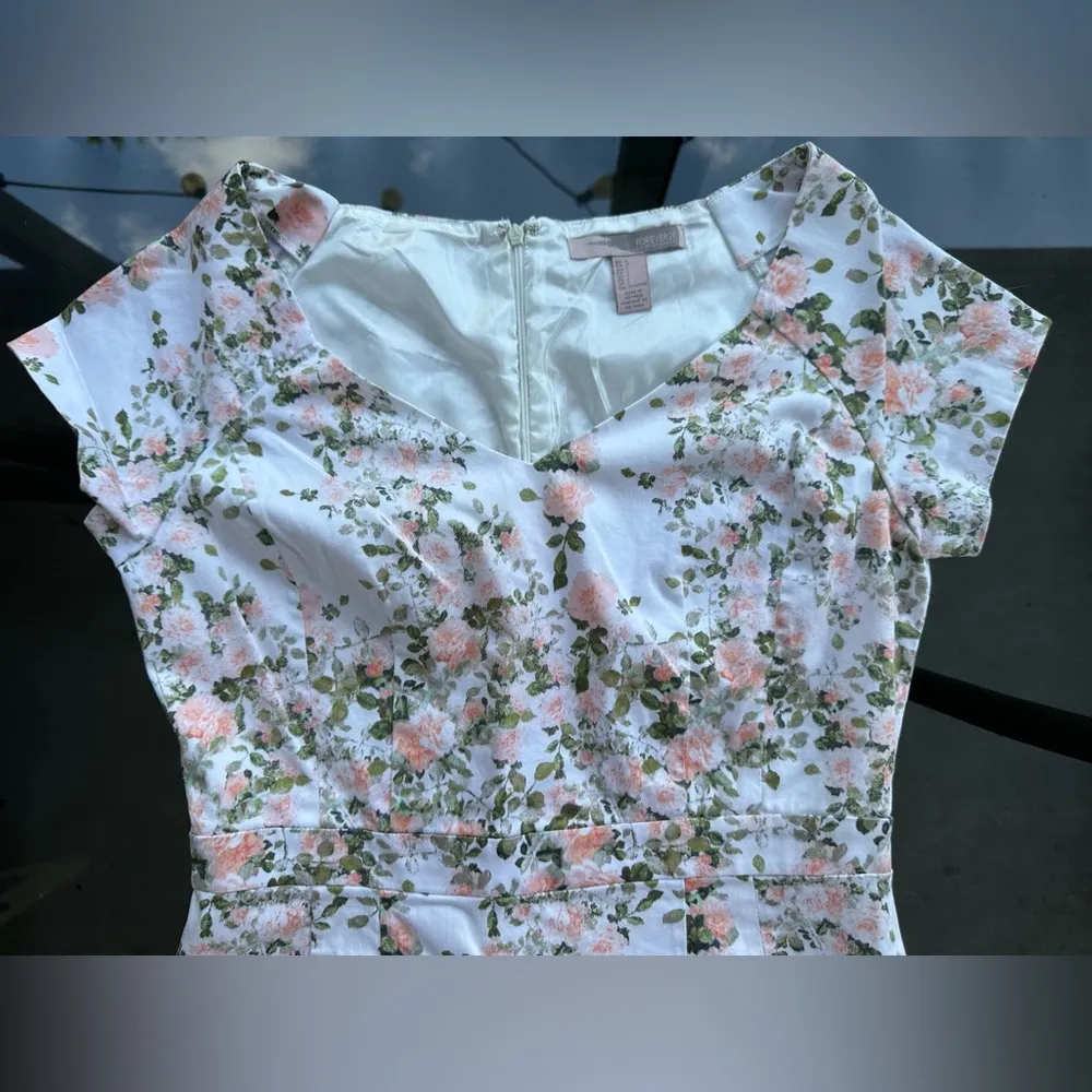 Forever 21 Contemporary Coquette Floral Dress in White/Pink/Green - Size Large - Image 4