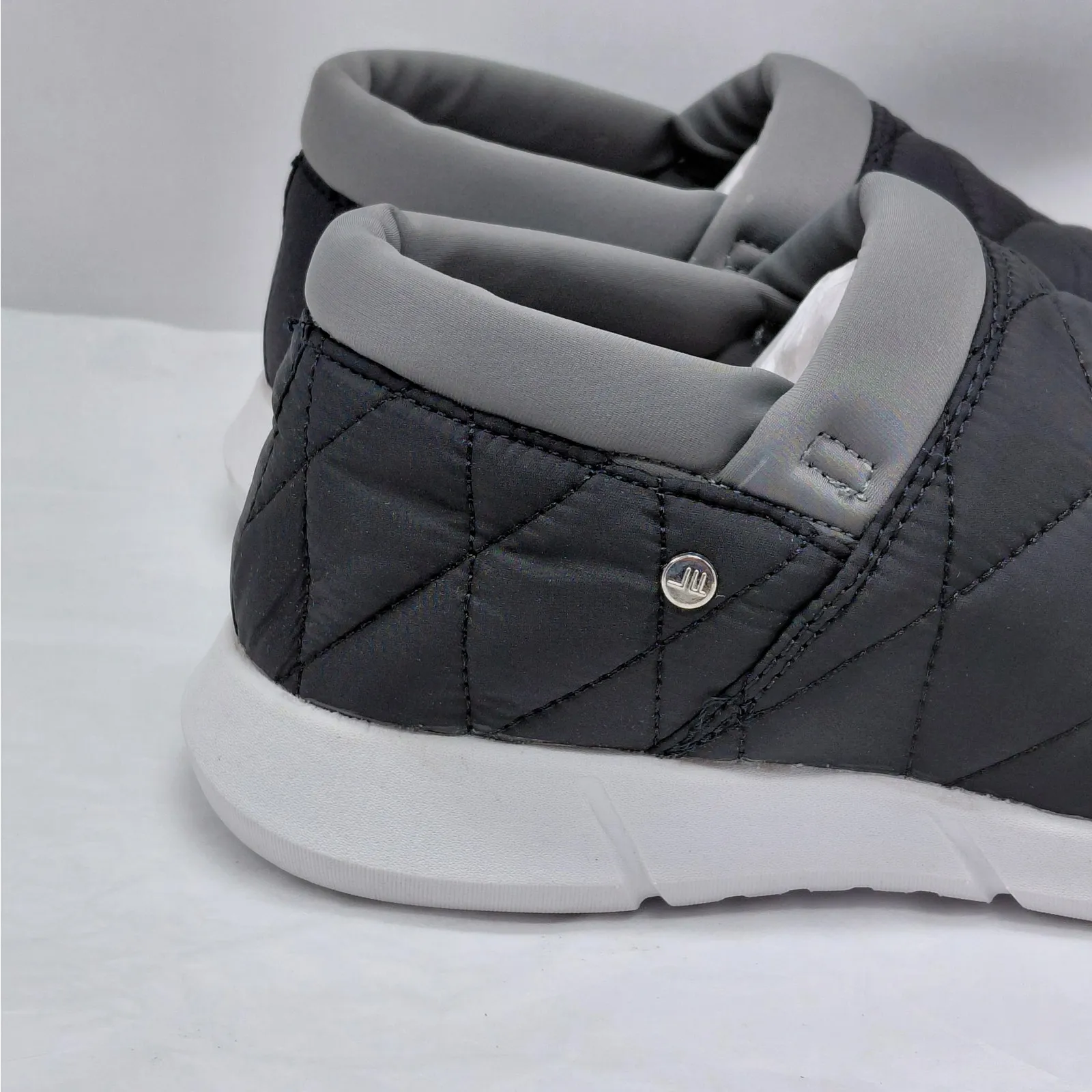 London Fog Kellie Slip On Sneakers Womens 9.5 Black Quilted Casual Comfort Shoes - Image 6