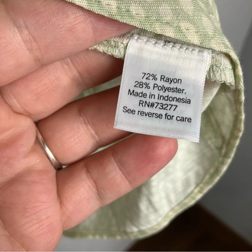 Nine West light green spotted button down shirt women’s size medium new with tag - Image 6