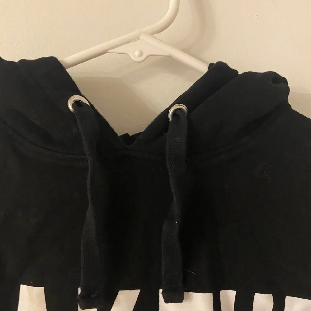 Makeup Artist Makeup Hoodie Sleeveless Cropped Hooded Sweatshirt Top Black - Image 4