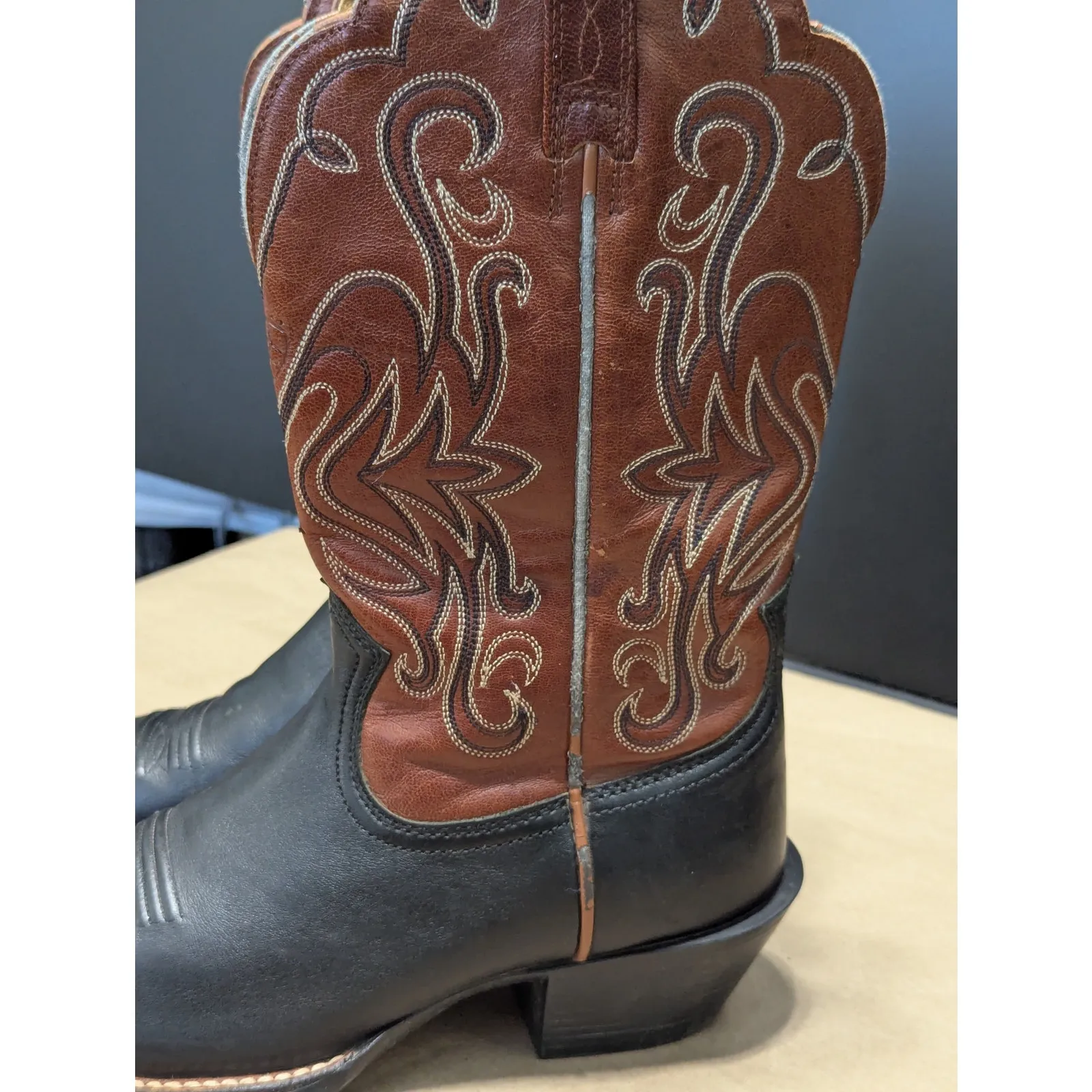 Ariat Legend Square Toe Leather Cowboy Boots Embrodiered Western Cowgirl Womens - Image 8
