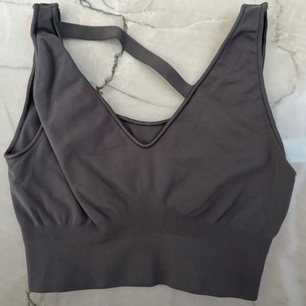 Cuyana Stretch High Waist Leggings and Crop Top - Image 11