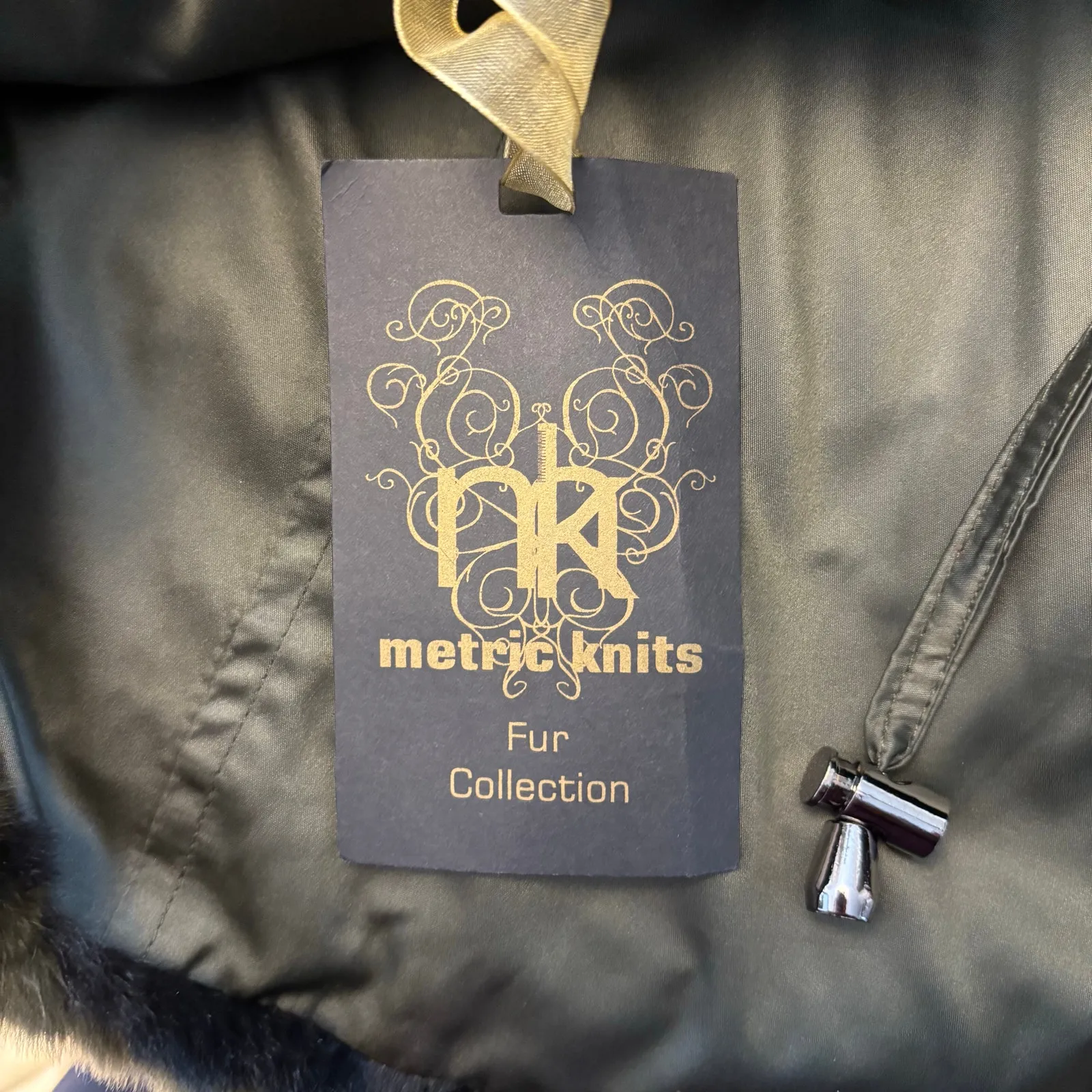 NEW Metric Knits Fur Collection Reversible Rabbit Fur Vest Loden Camo 11951RFV Green Size XL - Image 6