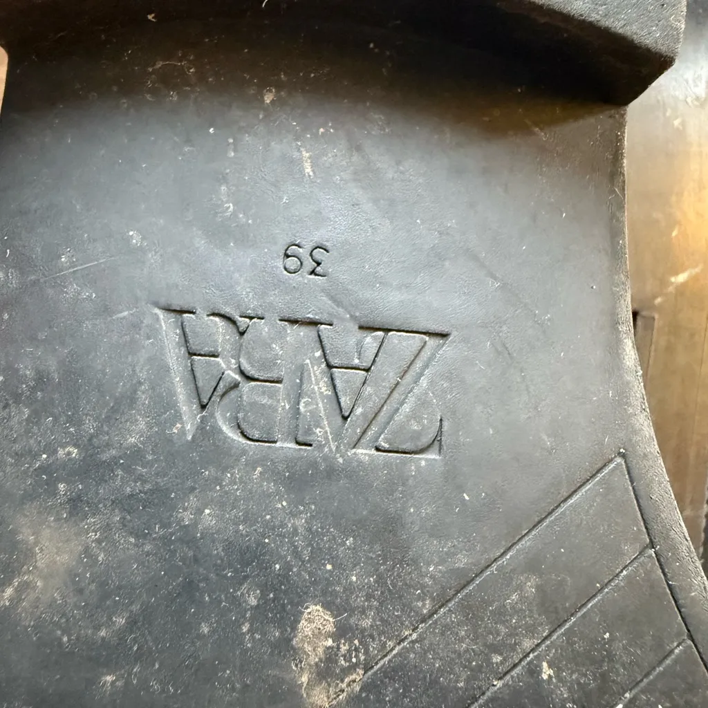 Zara Boots Women 8.5 39 Low Heel Leather Knee High Riding Black Biker Moto - Image 9