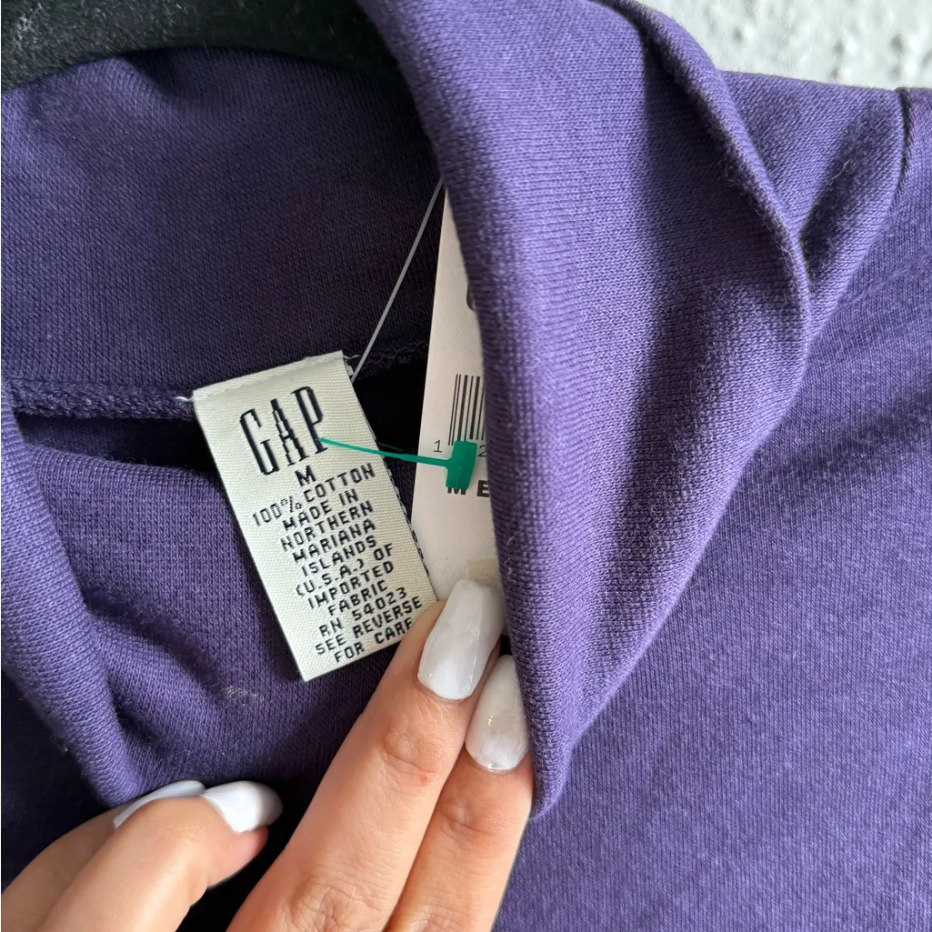 GAP Women's Rich Purple Long Sleeve Tee - Image 4