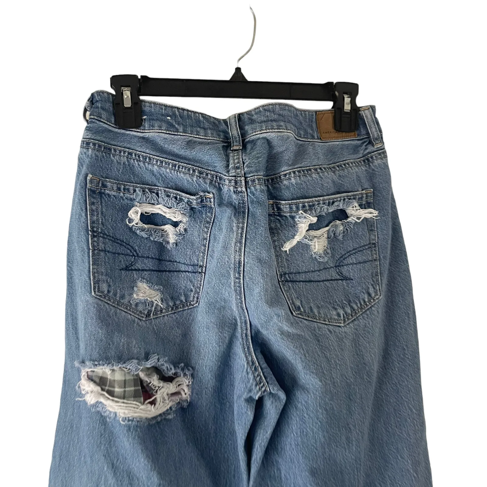 American Eagle Women's‎ Size 8 Mom Plaid Patch Distressed Straight Jeans - Image 7
