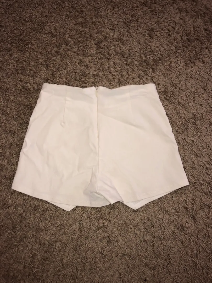 White Floral Skort - Image 2