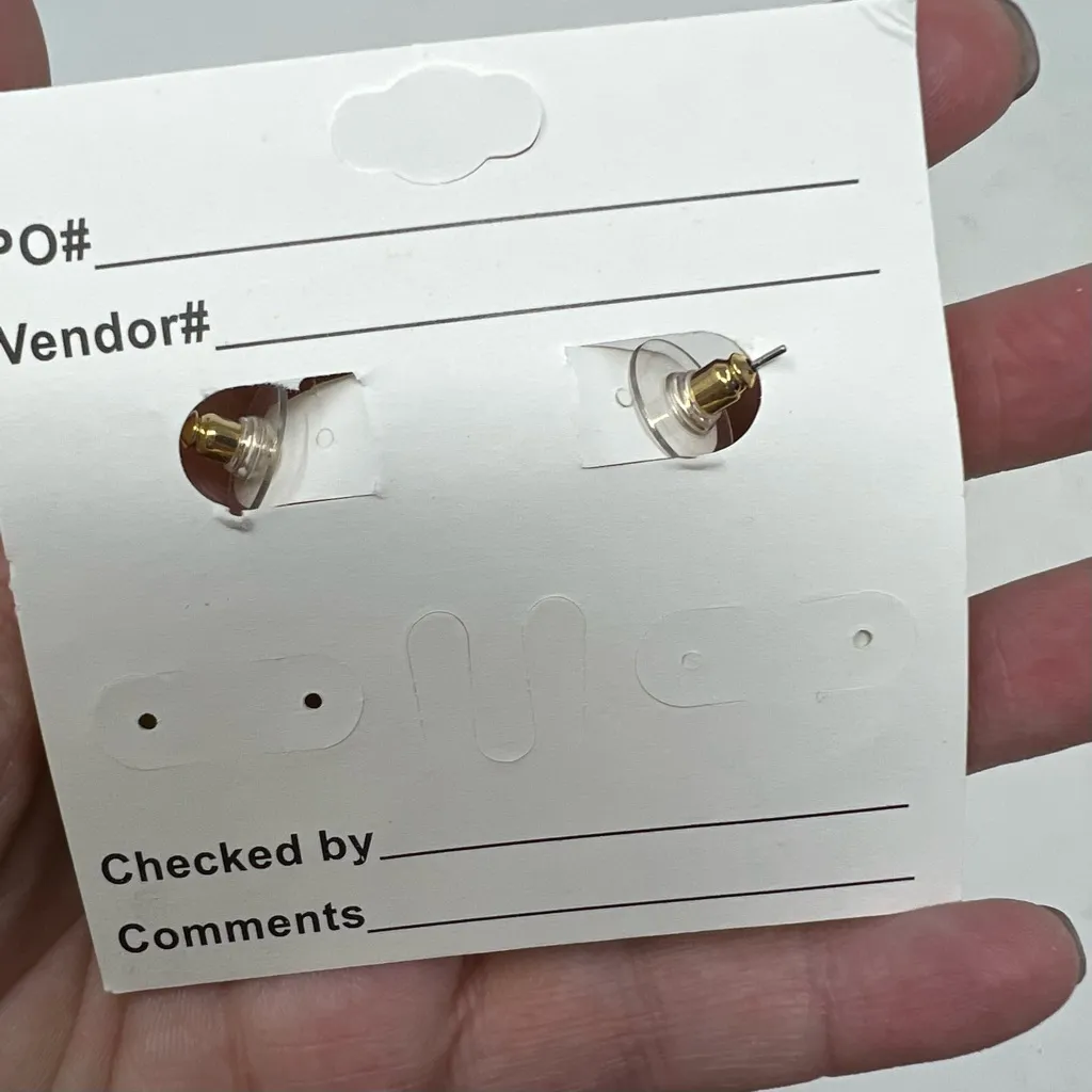 Uncas Lux Glass and Gold Tone Fashion Jewelry Hoops Green - Image 3