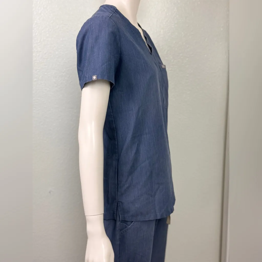 Figs Technical Collection in Blue top/ pants set size xs - Image 16