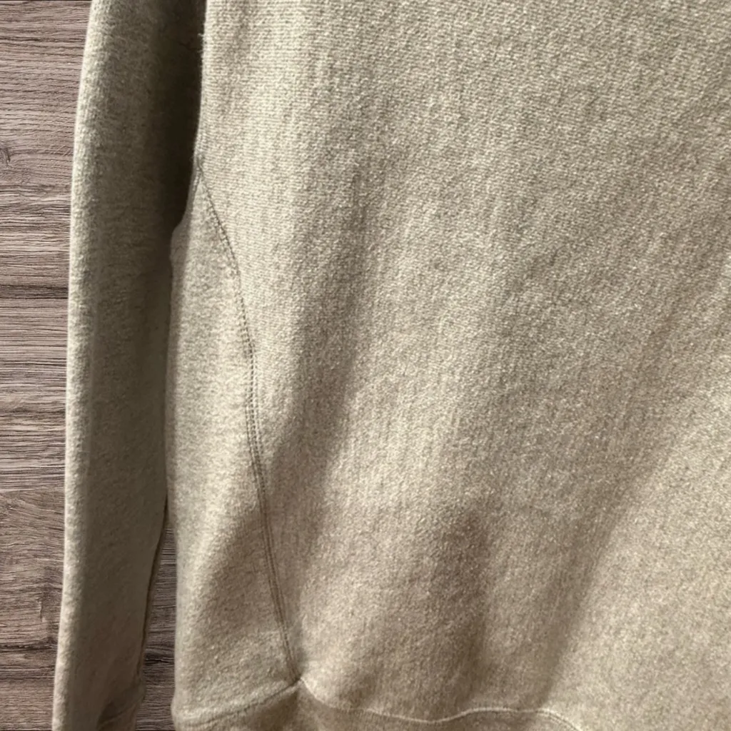 Champion  Reverse Weave Vintage Script Logo Crew Grey Sweatshirt size M - Image 2