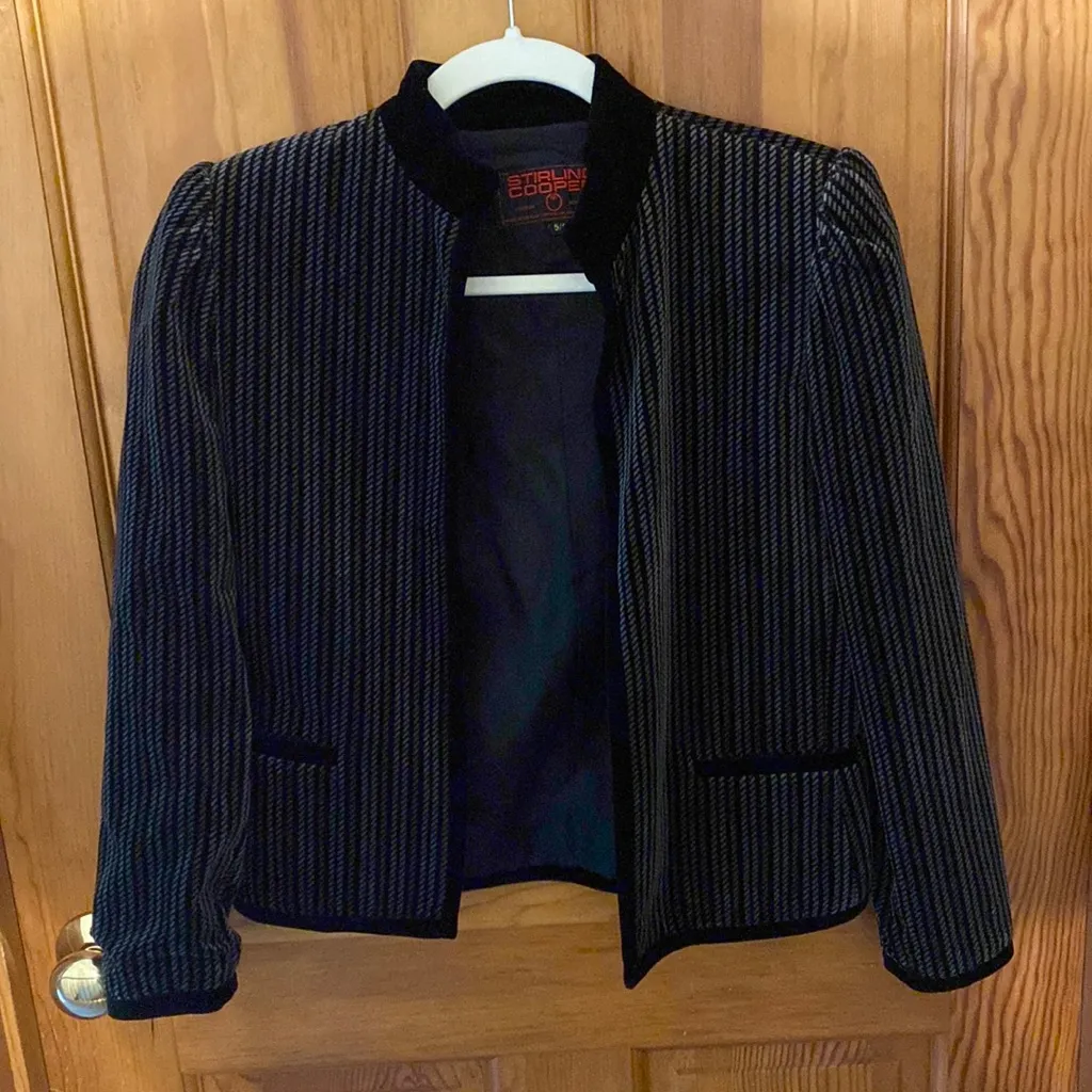 EUC Stirling Cooper Women’s Striped Bomber Blazer Jacket, Size 5/6 Black - Image 2