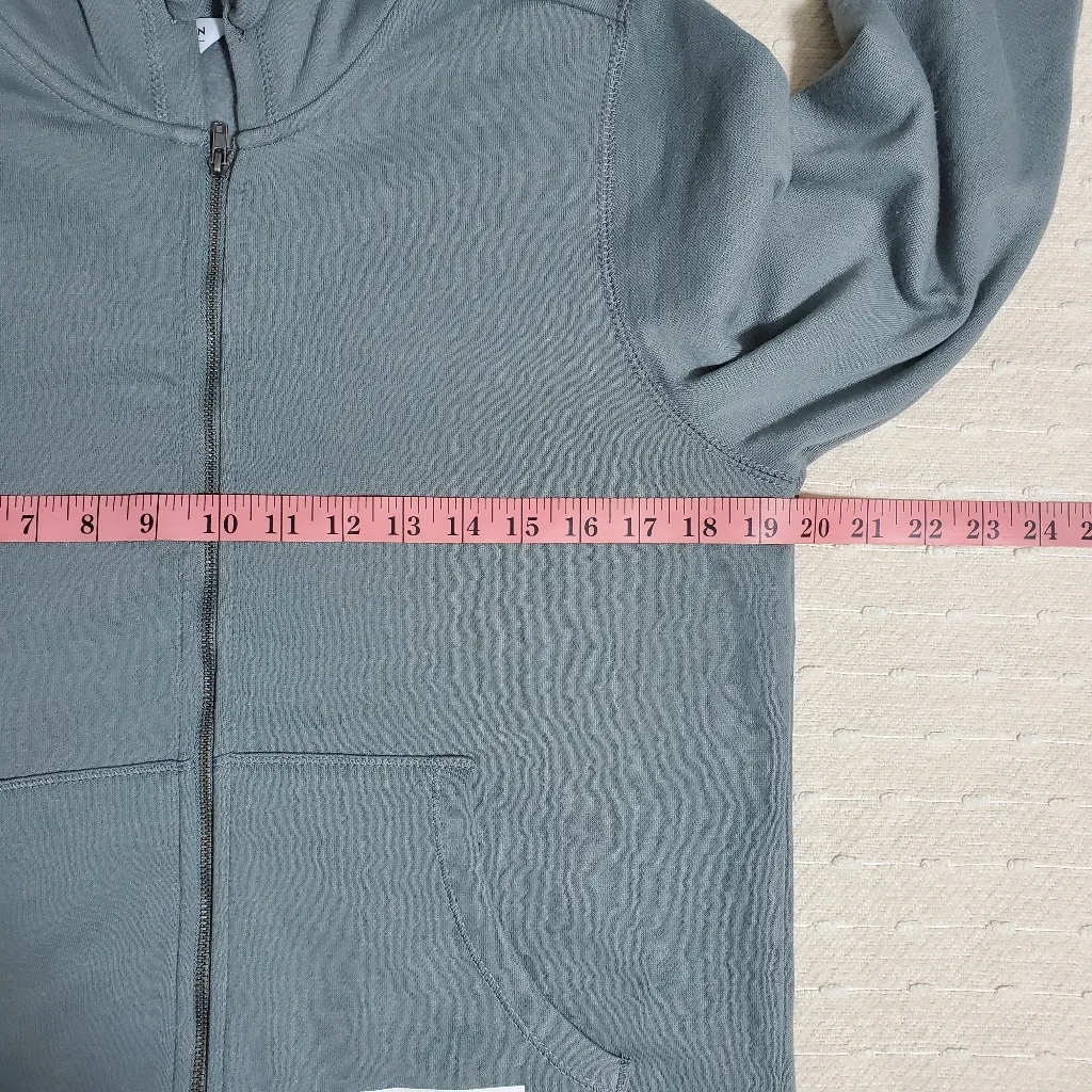 Peloton‎ Stronger Together Women's Gray Zip-up Hoodie. Size M - Image 9