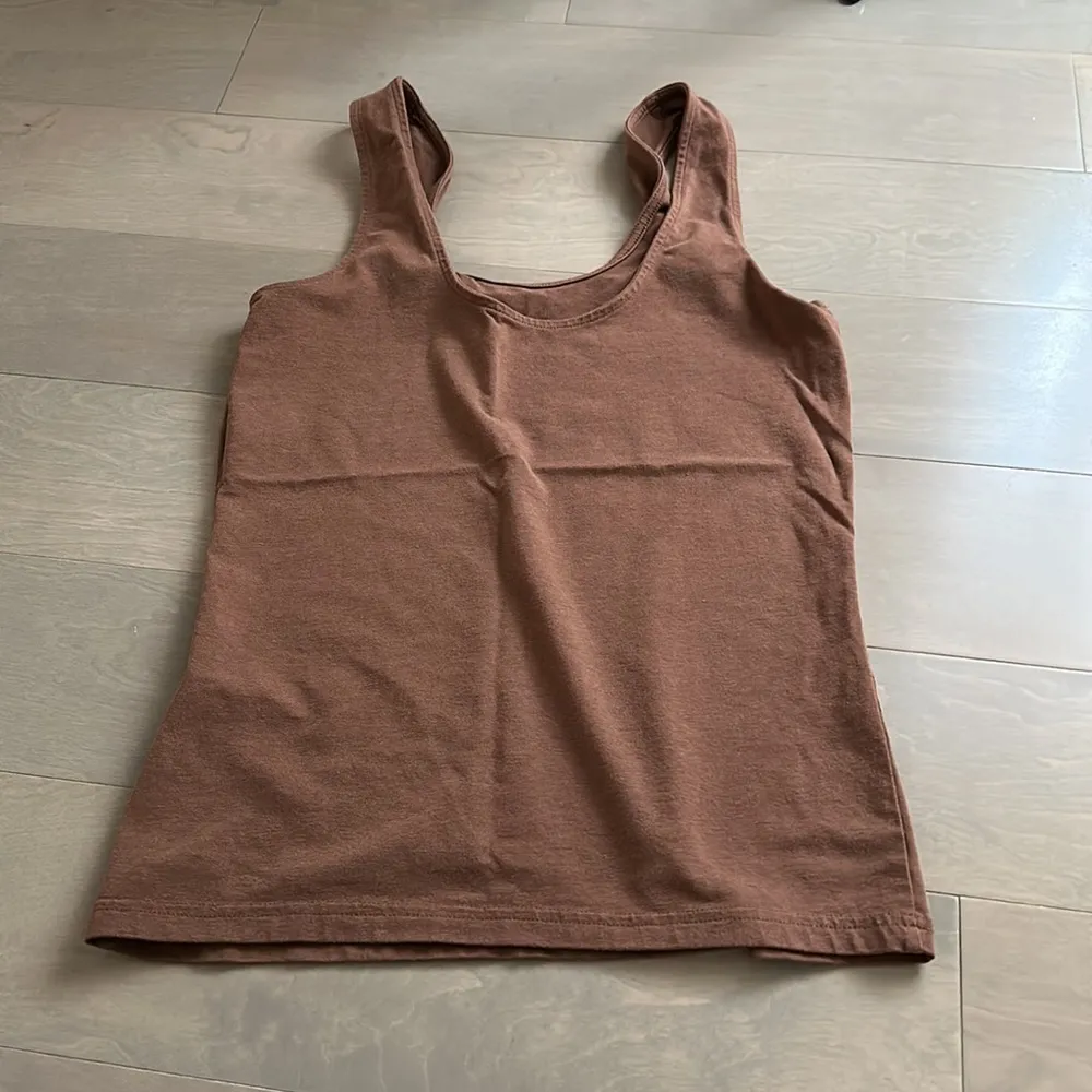Skims like banana republic basic tank size M never worn - Image 2