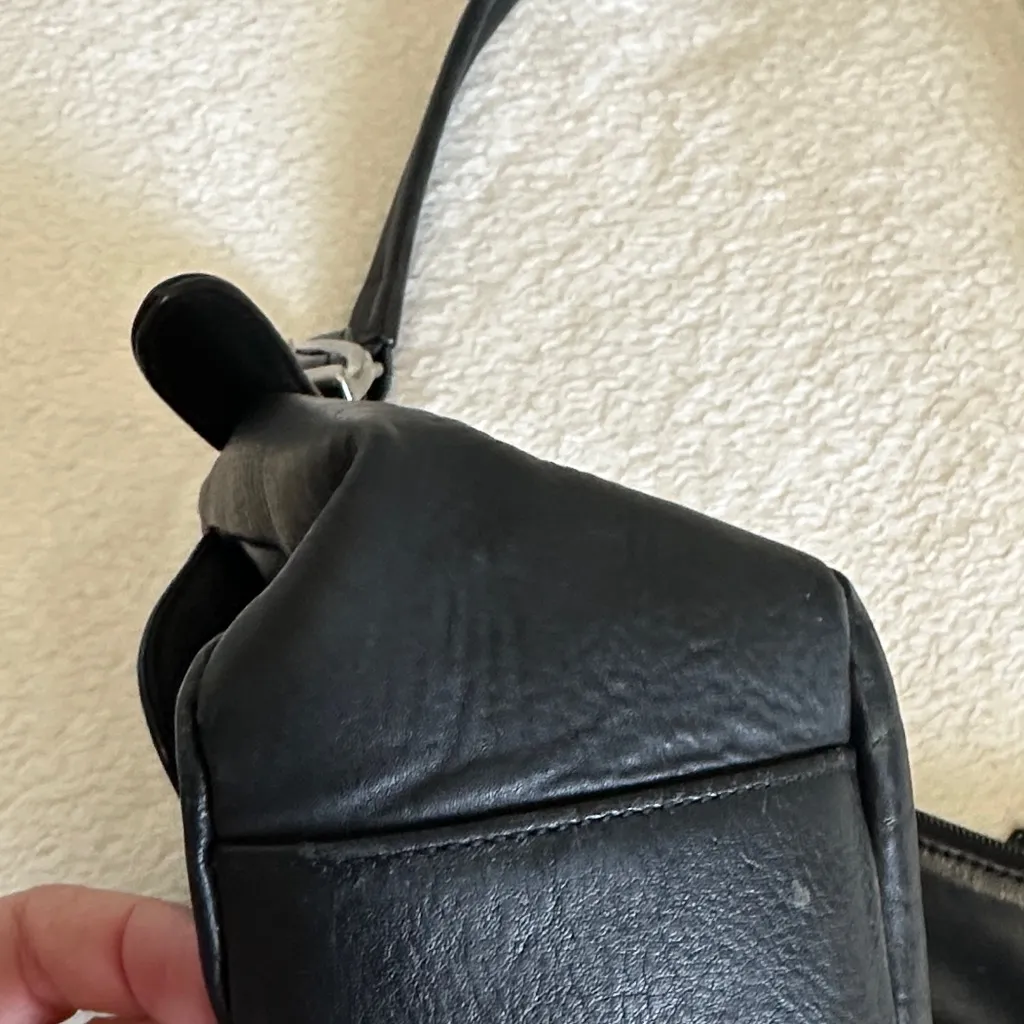 Stone Mountain Black Shoulder Bag - Image 12