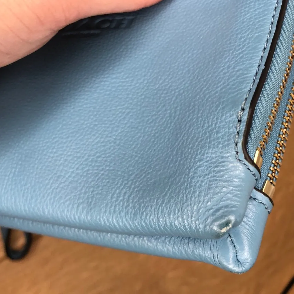 Coach Pastel Blue Wrist Wallet - Image 7