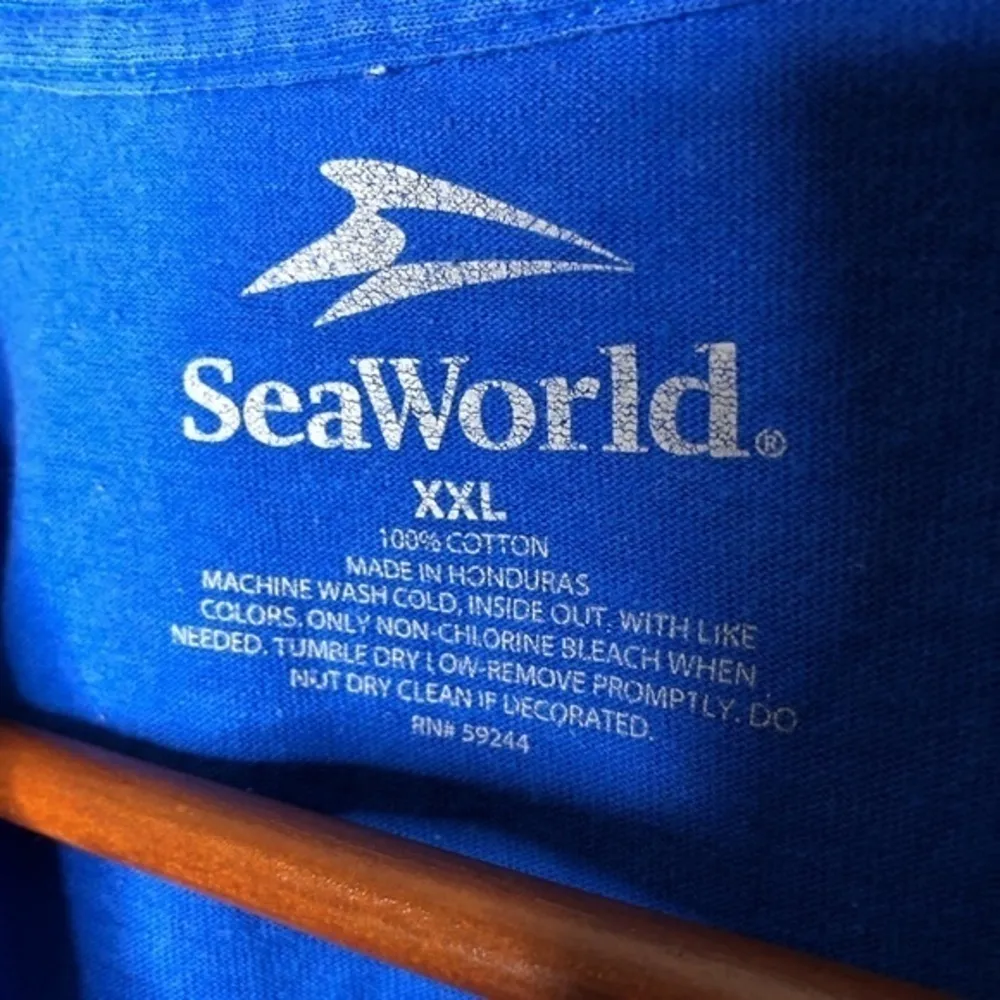 Seaworld blue short sleeve America graphic t - Image 2