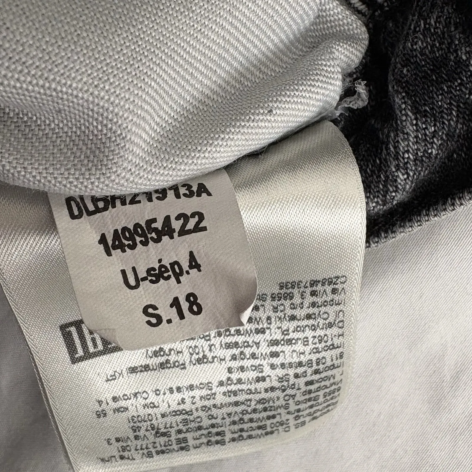 Wrangler Worldwide 661 High Rise Womens Fits 24x28 Wide Leg Jeans Distressed - Image 9