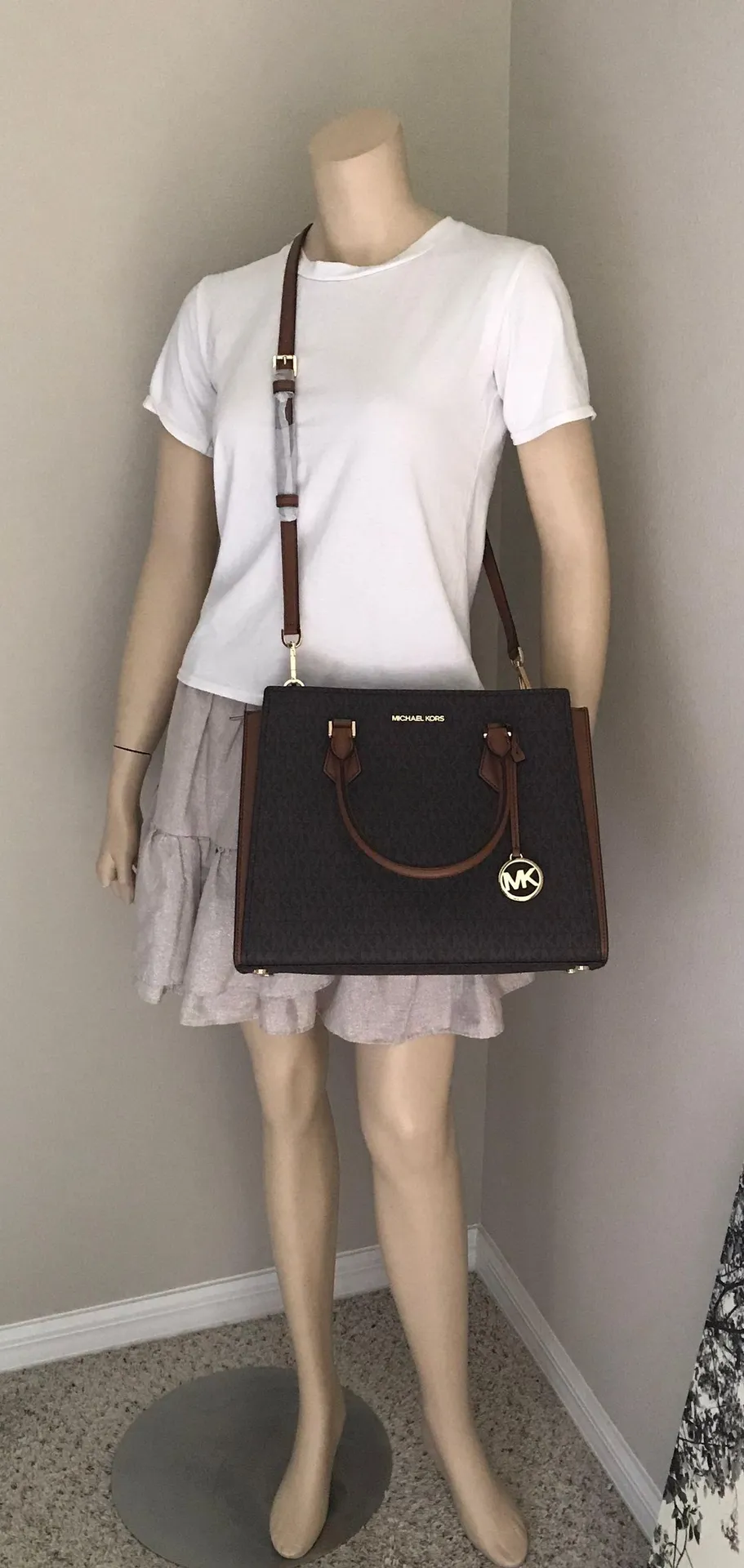 Michael Kors Purse - Image 8