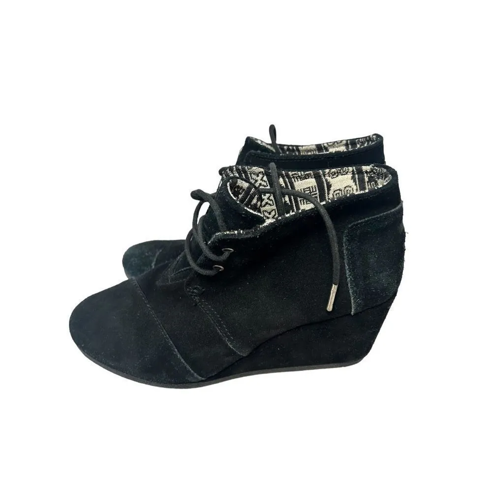 Toms Black Ankle Bootie Wedge Lace Up Suede Chic Comfy Casual Women Size 9.5 - Image 2