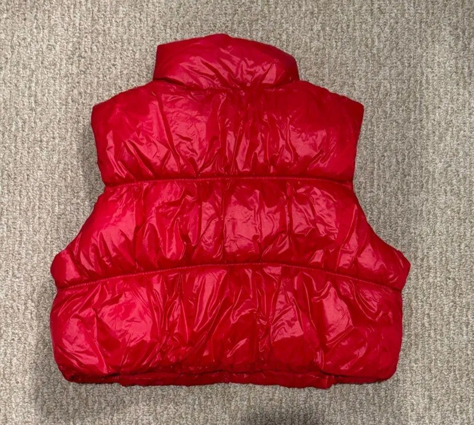 Red Cropped Puffer Mini Vest - Image 2