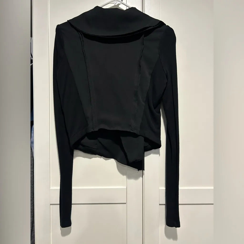 NWOT Bar III Asymmetrical Moto Cropped Zip Up - Image 4
