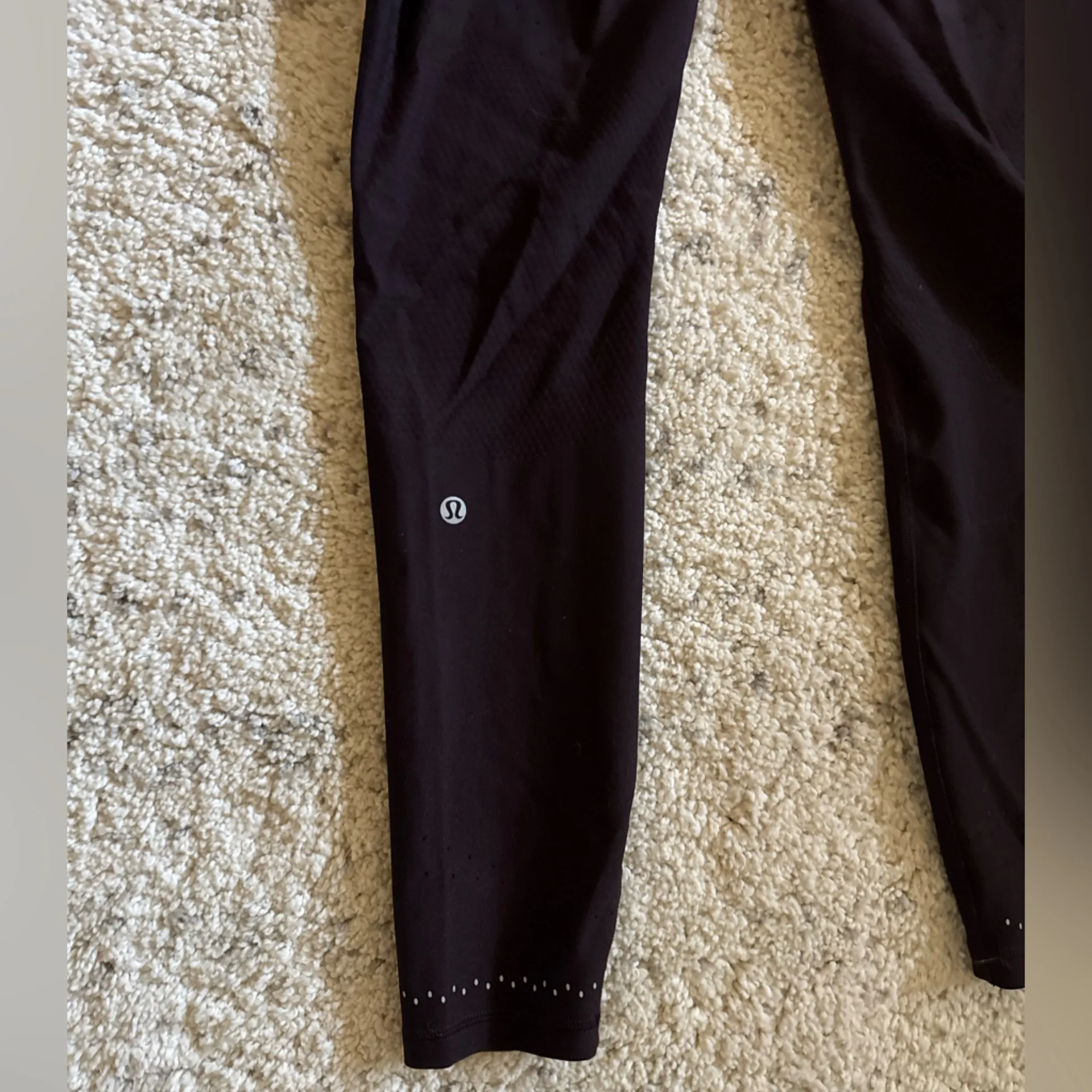 Lululemon In Focus Run Tight Size 10 Plum Shadow PSHW Reflective Details - Image 9