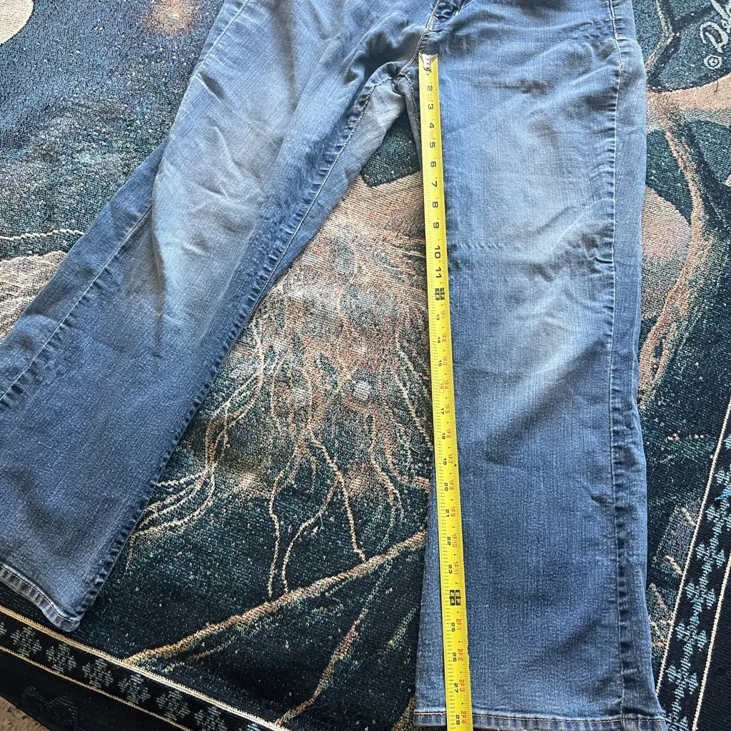 Signature Levi’s Curvy Bootcut Jeans Sz 14 S/C Medium Wash Stretch Denim Flare - Image 11