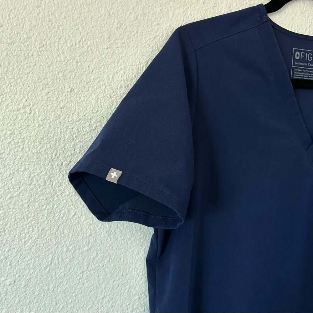 Catarina One-Pocket Scrub Top Sz large - Image 5