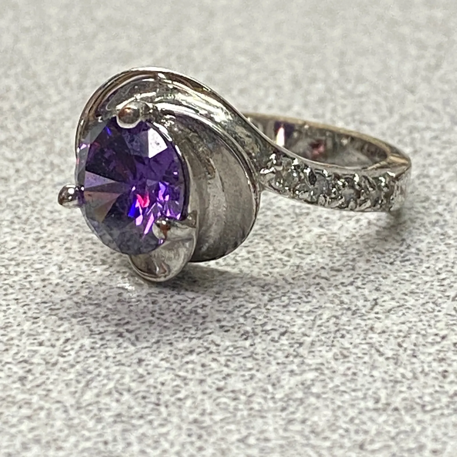 Sparkling Silver Purple Amethyst Bypass Ring Elegant Cocktail Party Size 5 - Image 6