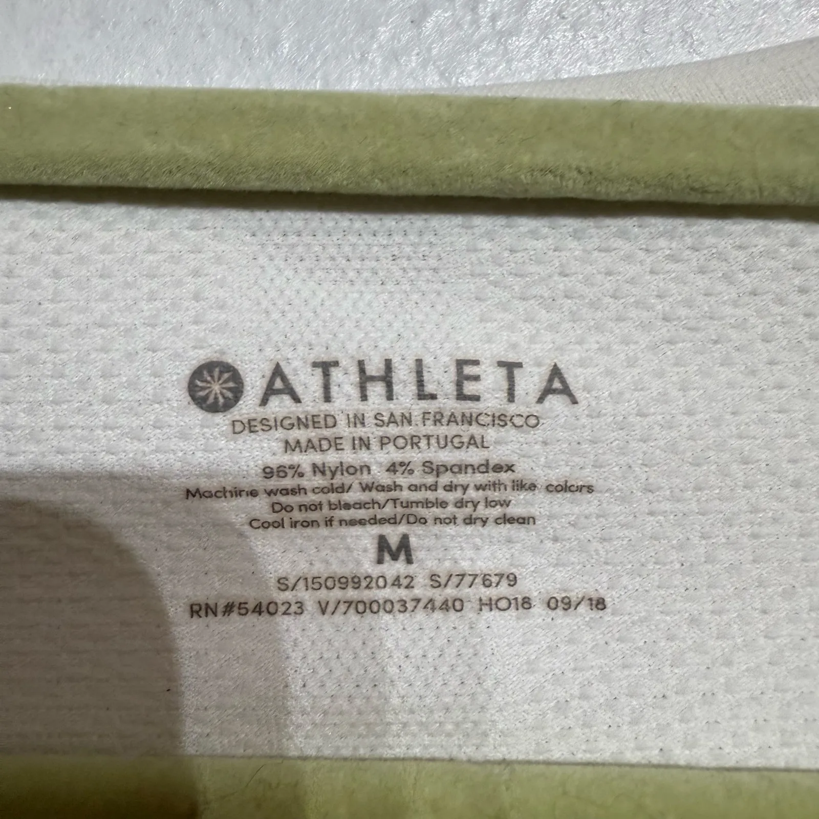 Athleta White Speedlight Seamless Ruched Long Sleeve Top Sz M - Image 6