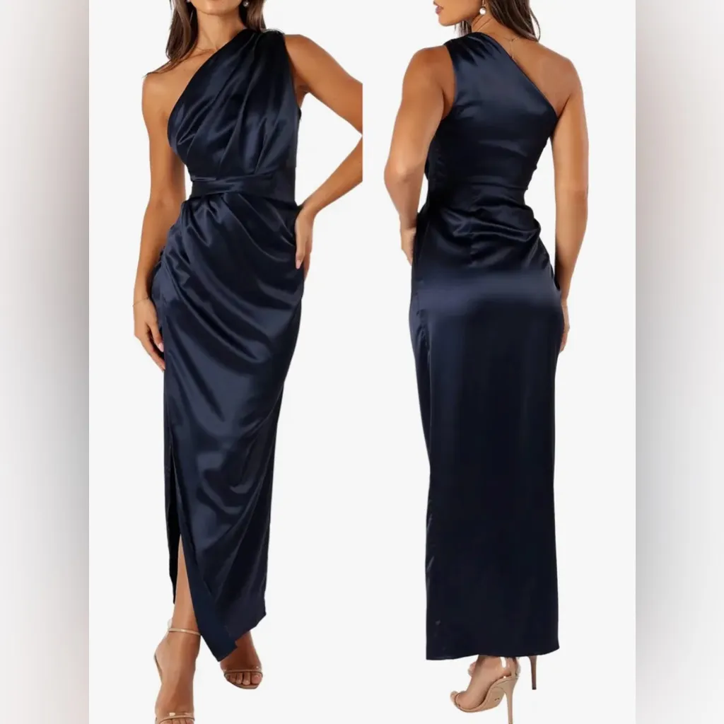 NEW Petal & Pup Nadia One-Shoulder Satin Maxi Navy Dress sz 8 - Image 2