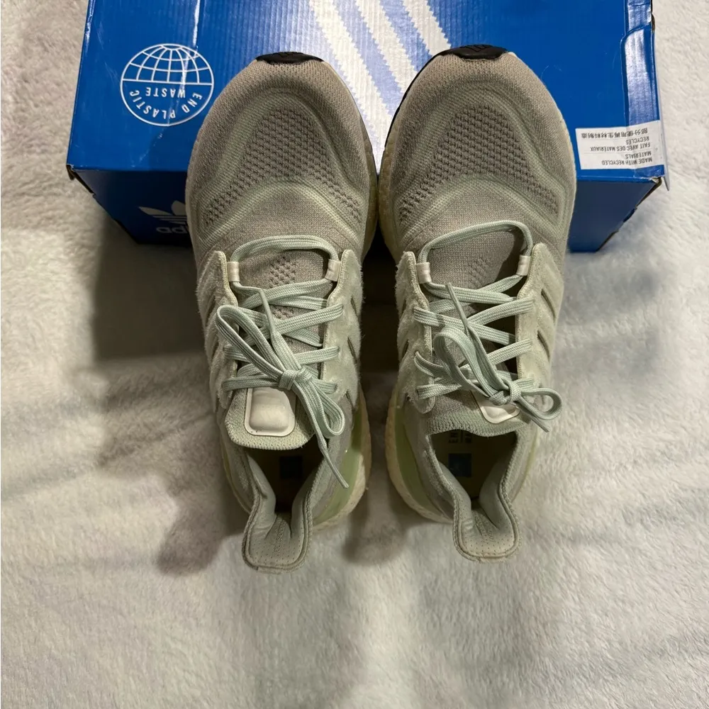 ADIDAS ULTRABOOST Light Green Sneakers - Image 5