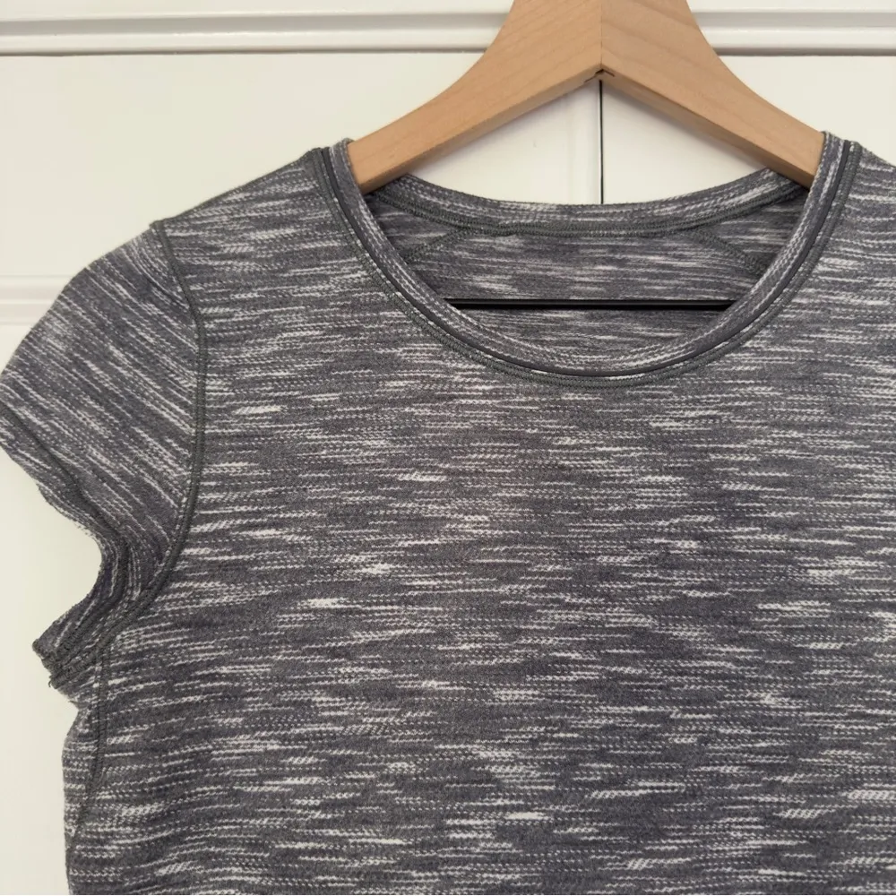 Lululemon Another Mile Short Sleeve gray white training lightweight stretch crew - Image 4