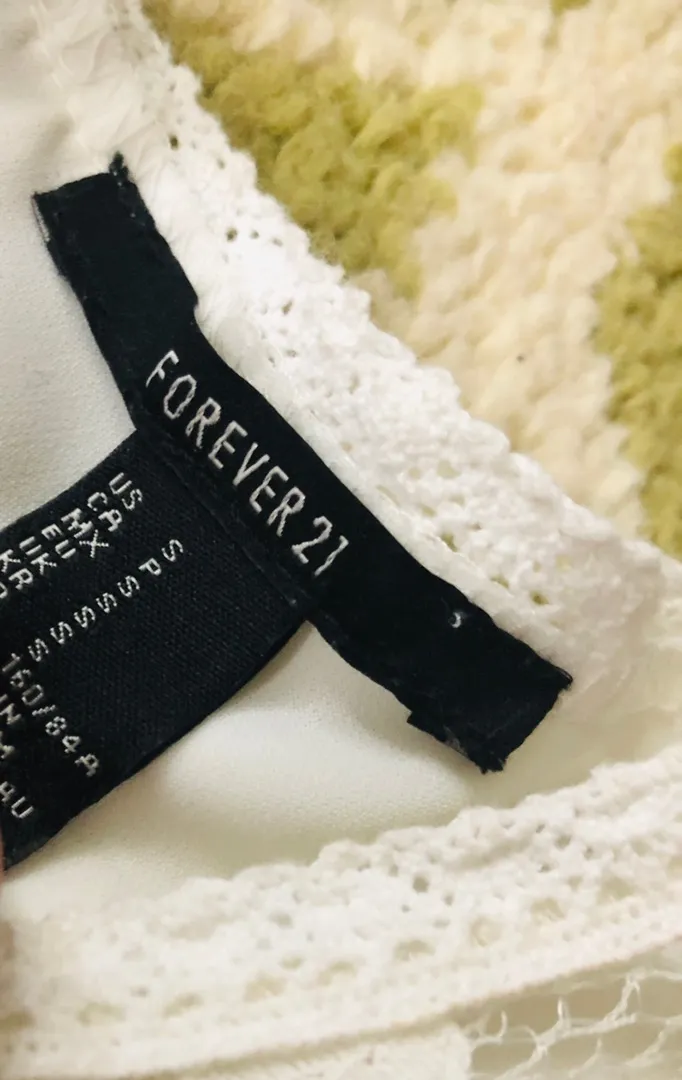 Forever 21 White Lace Shirt - Image 3