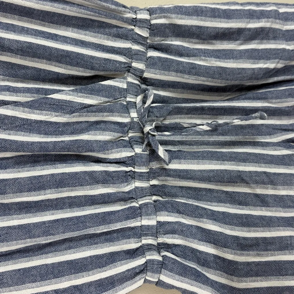 Cloth & Stone Linen Blend Navy and White Striped‎ Romper Size Medium - Image 3