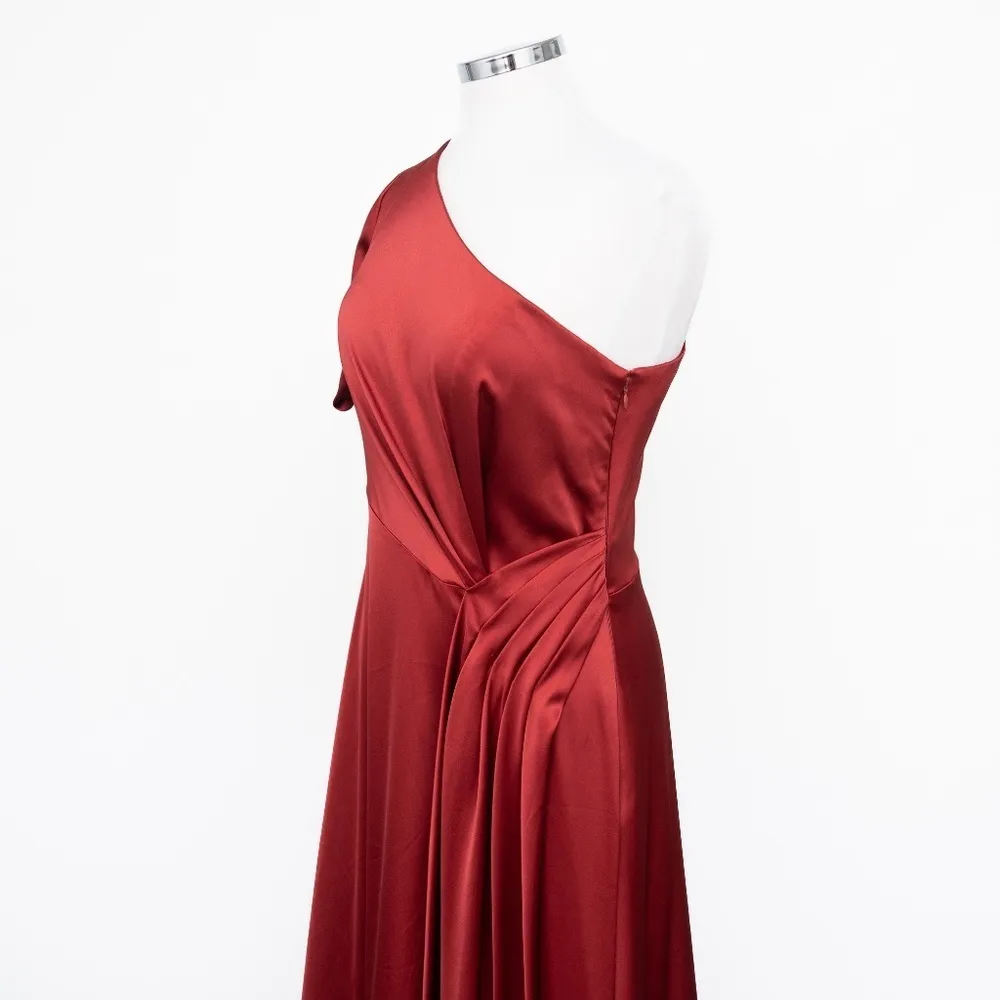 Kay Unger -  Izabella One Shoulder Satin Gown - Image 11