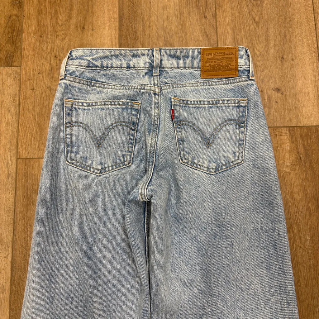 🌟LEVI'S🌟 LOW LOOSE WIDE LEG LOW RISE DISTRESSED JEANS LIGHT WASH SZ 25 - Image 9