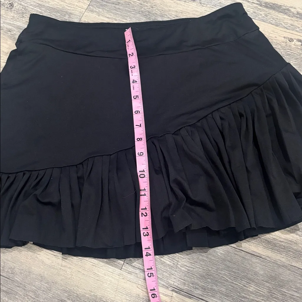 Kyodan Flowy a symmetrical black skort size medium - Image 3